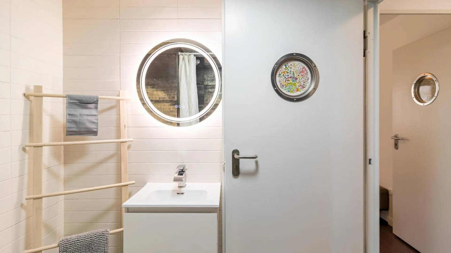 Calma, Luz Y Diseno En El Centro De Santander Apartment 0*,  Spain