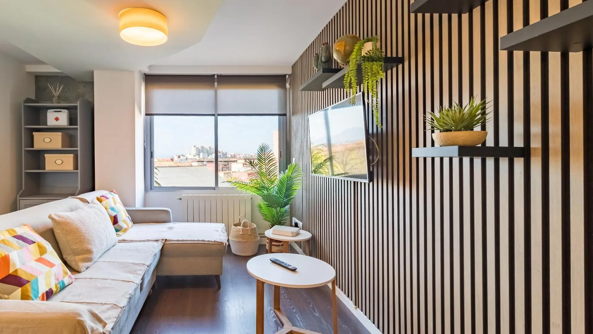 Calma, Luz Y Diseno En El Centro De Santander Apartment