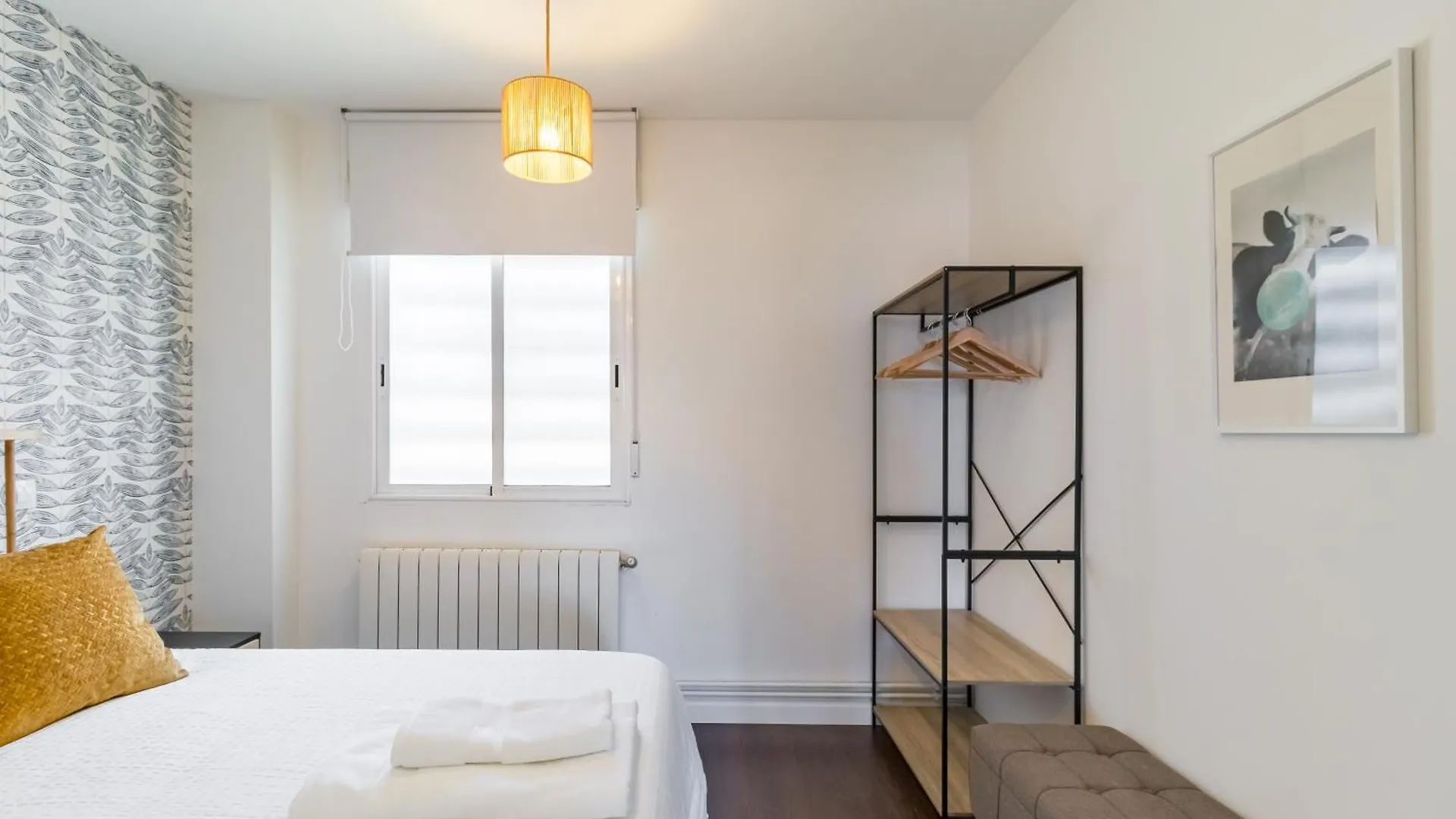Calma, Luz Y Diseno En El Centro De Santander Apartment